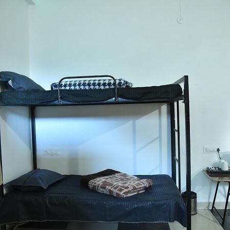 Himtrek Stays, Kasol Bagian luar foto