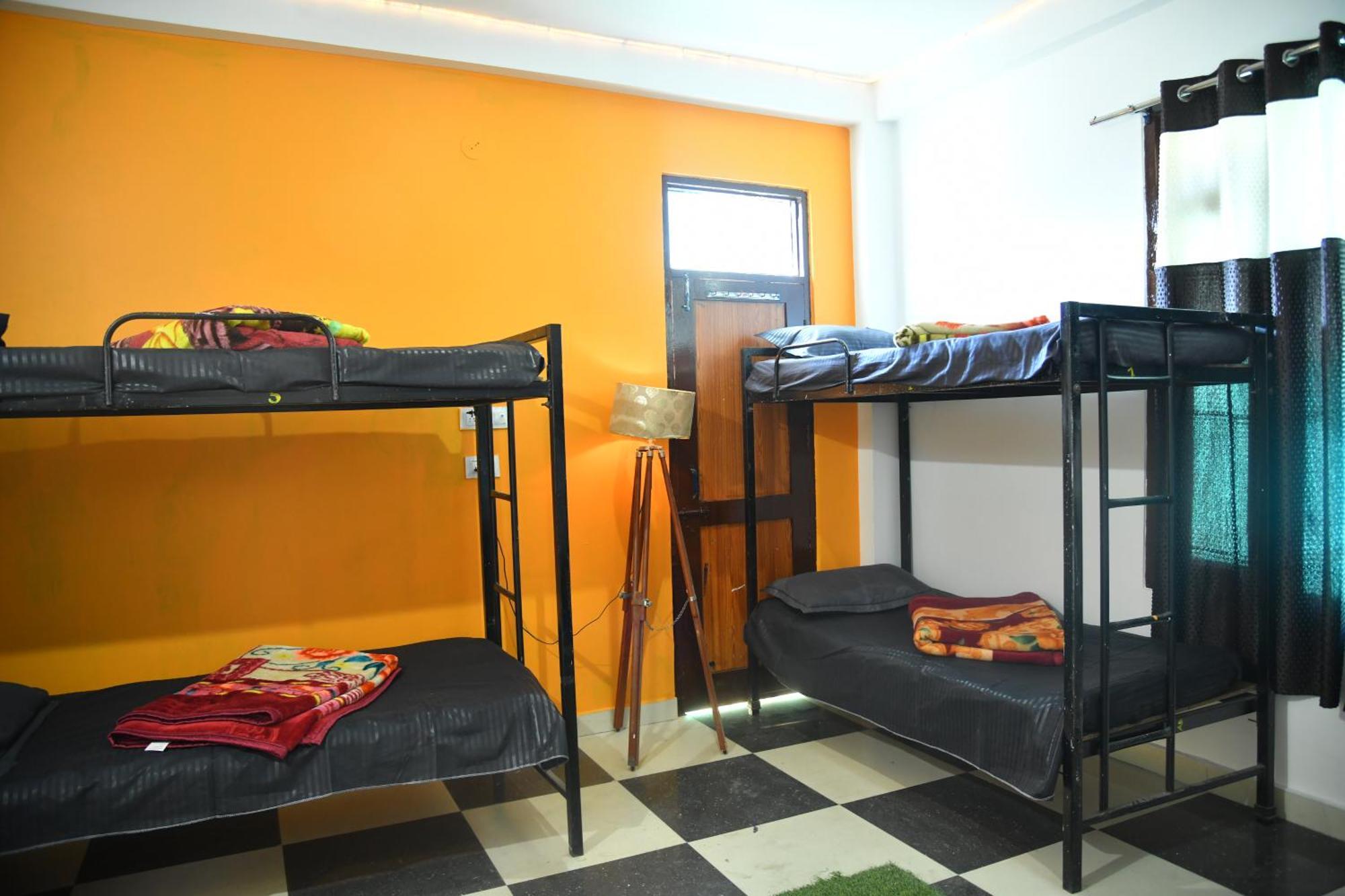 Himtrek Stays, Kasol Bagian luar foto