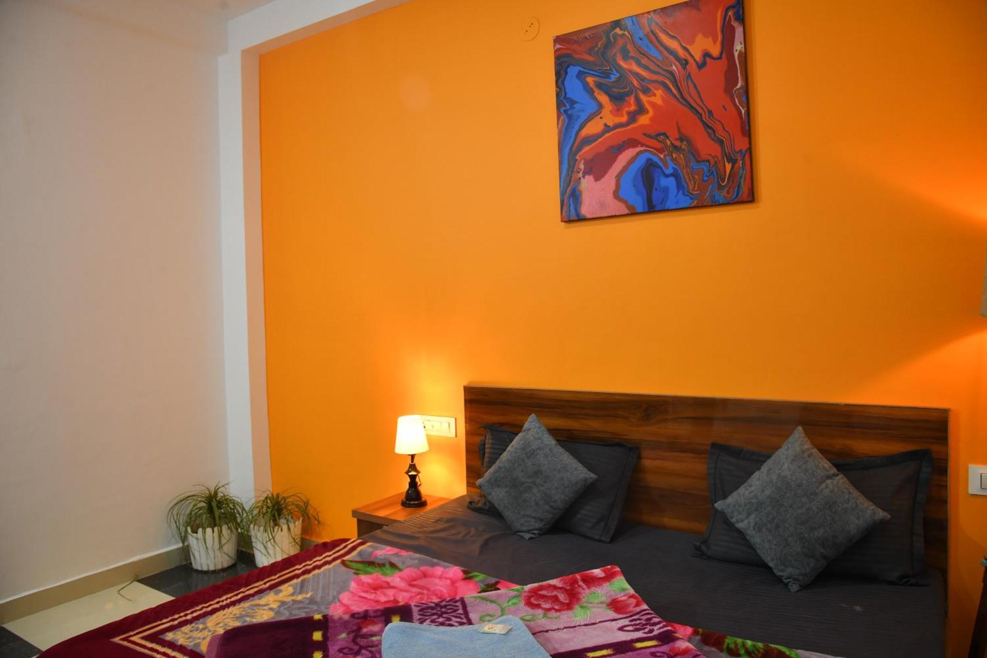Himtrek Stays, Kasol Bagian luar foto