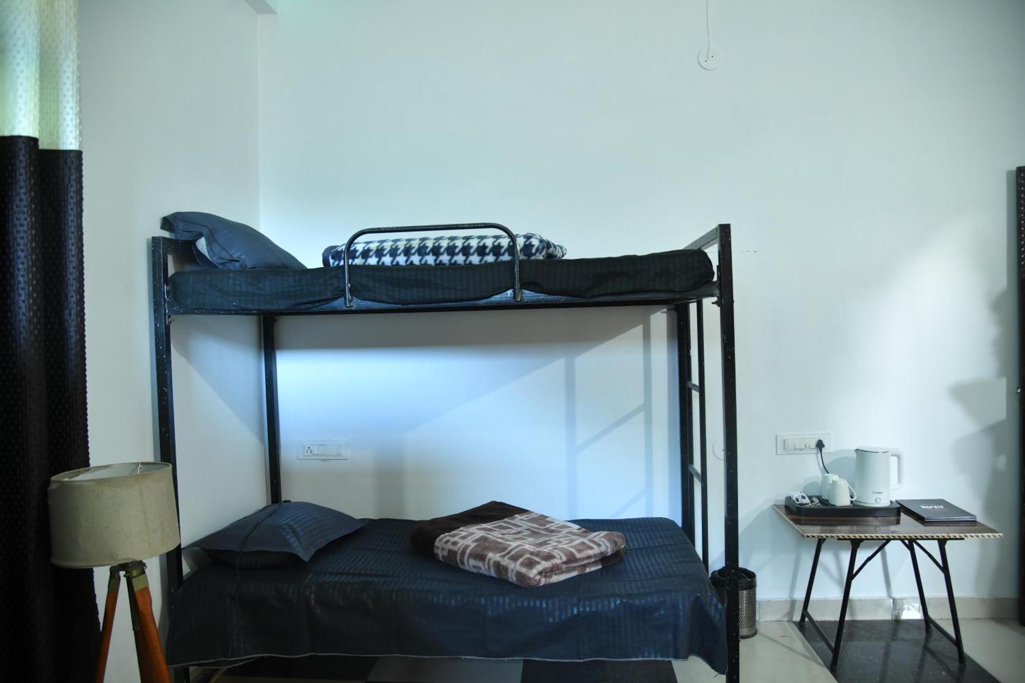 Himtrek Stays, Kasol Bagian luar foto