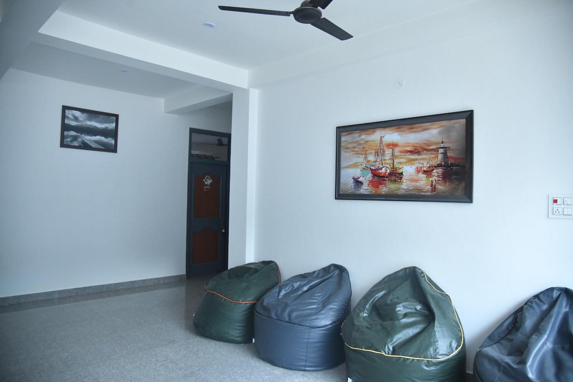Himtrek Stays, Kasol Bagian luar foto