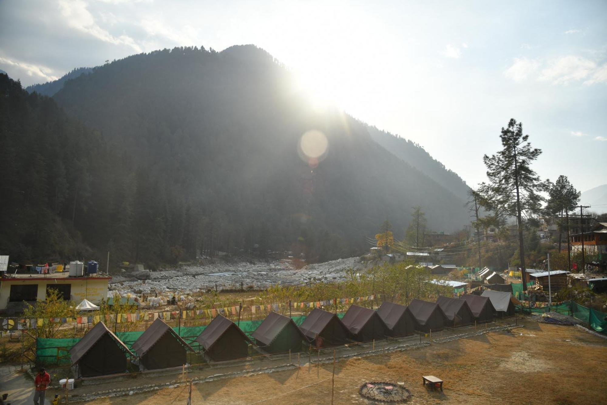Himtrek Stays, Kasol Bagian luar foto