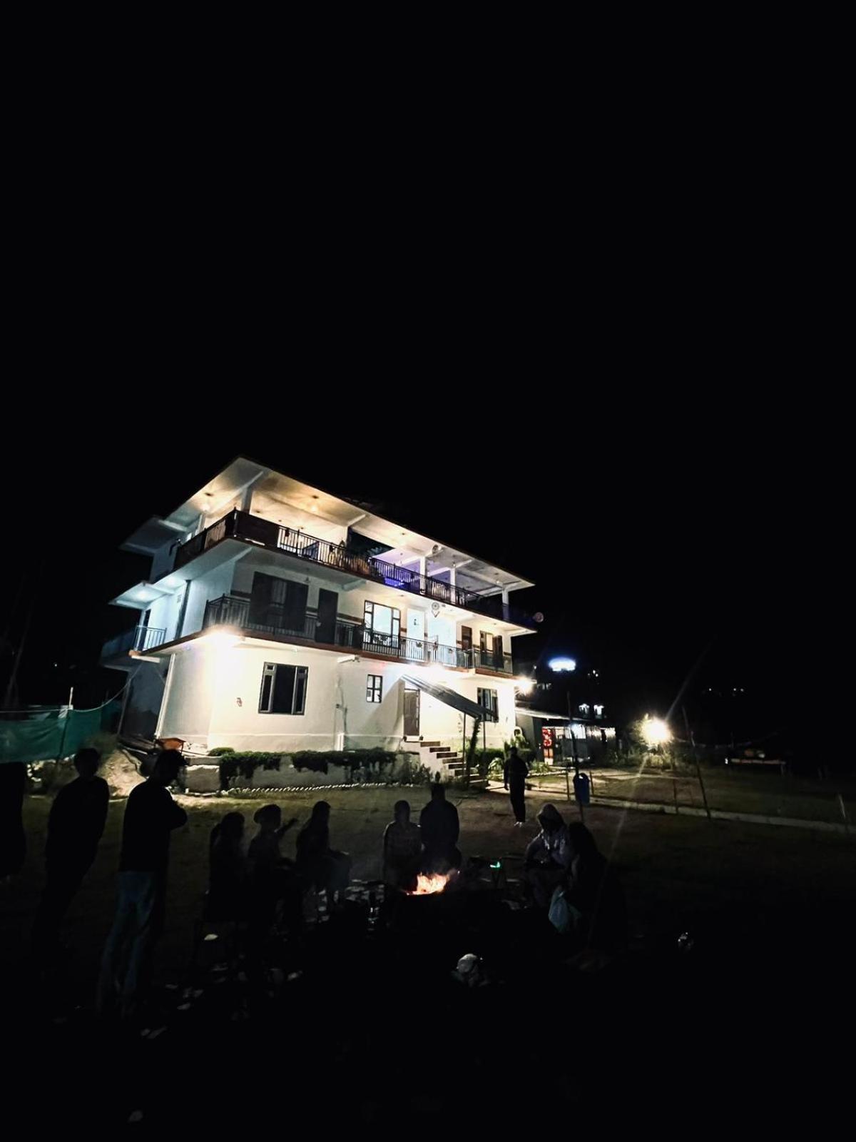 Himtrek Stays, Kasol Bagian luar foto