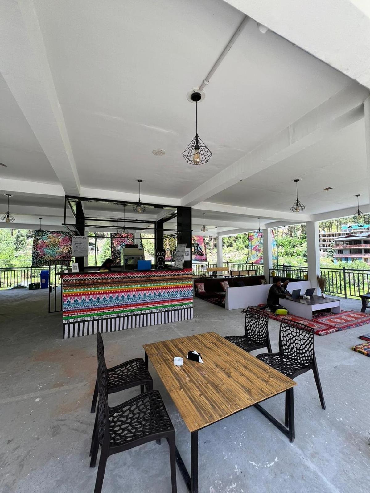 Himtrek Stays, Kasol Bagian luar foto